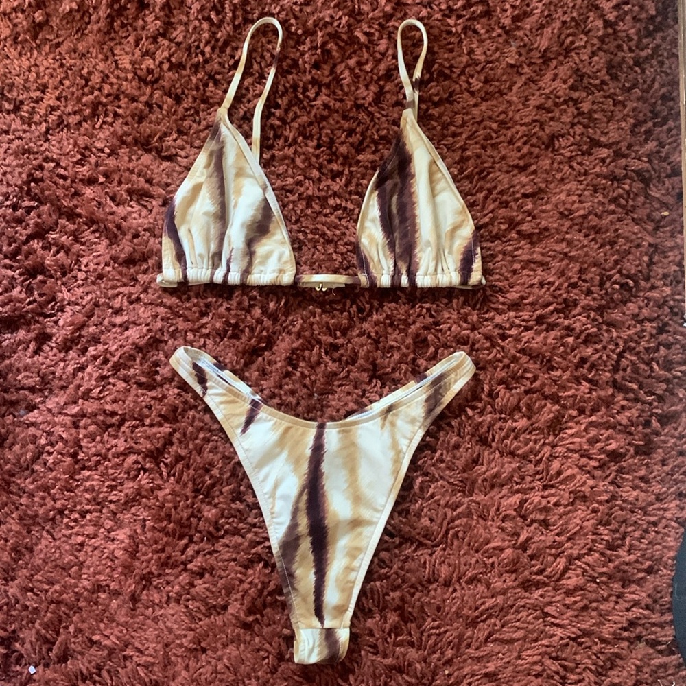 NWOT Deadstock 80s Vintage High Cut Thong Bikini Size Medium to Large